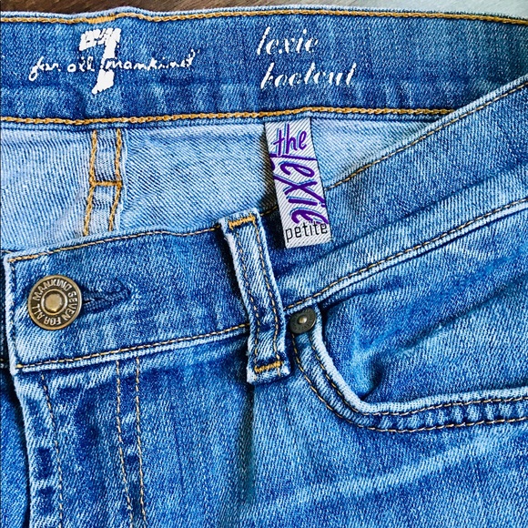 🎉HP🎉 [7 For All Mankind] Lexie Petite Boot Jeans - Picture 5 of 6